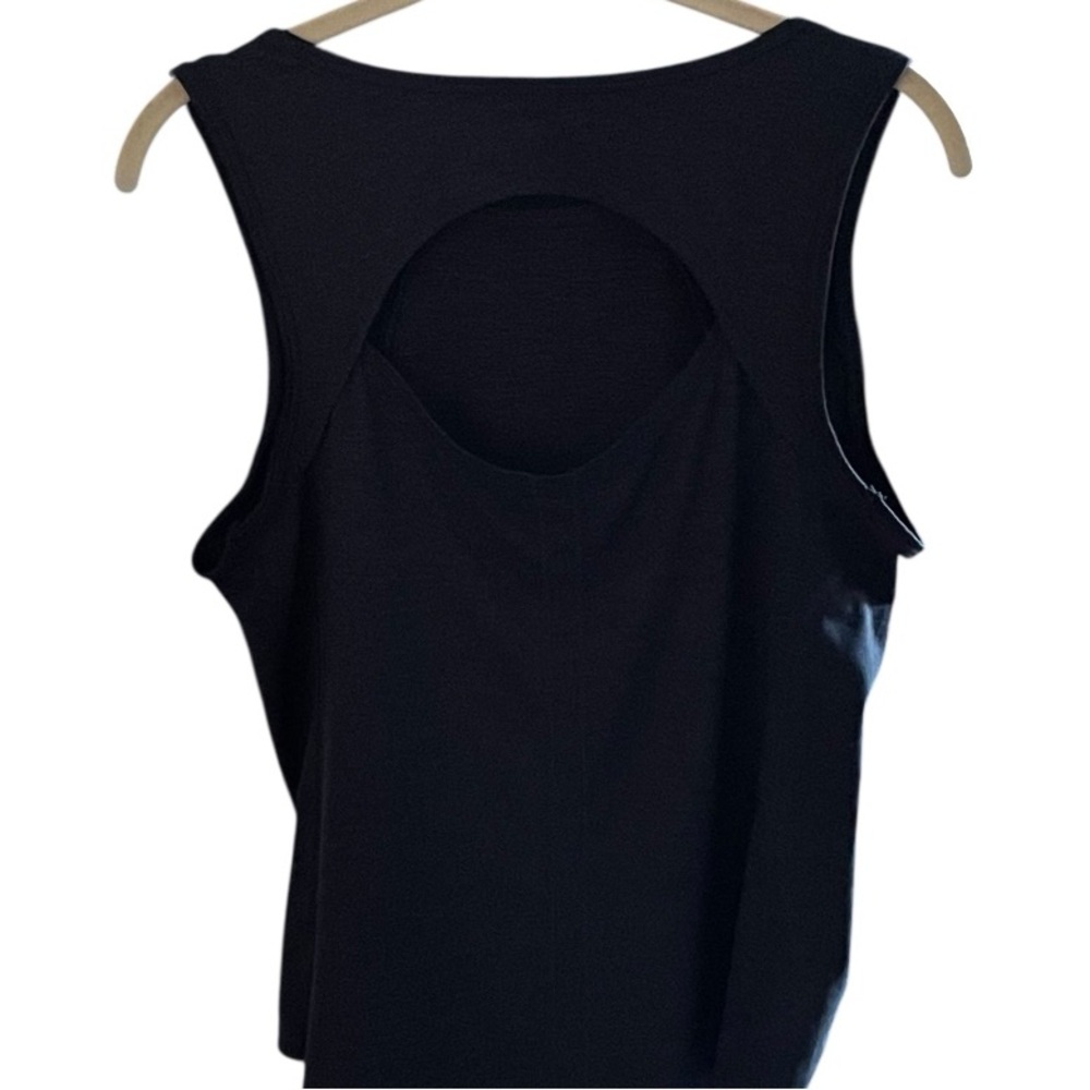 Yogalicious Open Keyhole Tank Top - Size Small - Picture 3 of 6